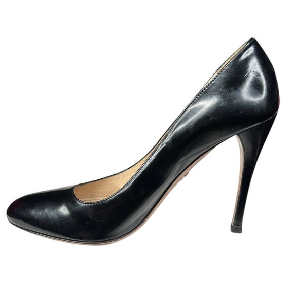Prada Women’s Black Classic Leather Pumps Size 39.5 US 9.5 - Picture 2 of 13